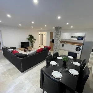 https://appartement-coeur-vieux-nice.fr-provencehotel.com